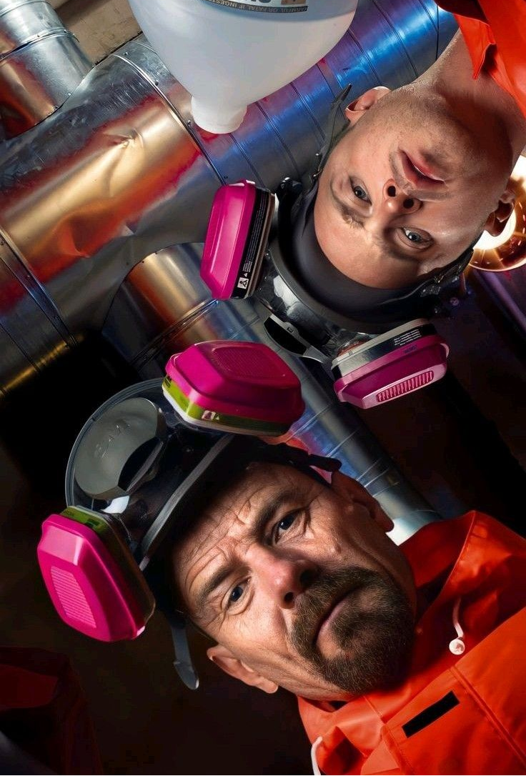 PELÍCULAS Y SERIES